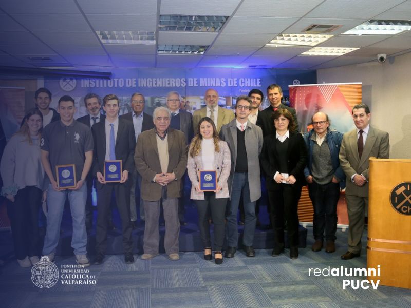 Instituto de Ingenieros de Minas distingue a mejor alumna de Ingeniería Civil de Minas PUCV